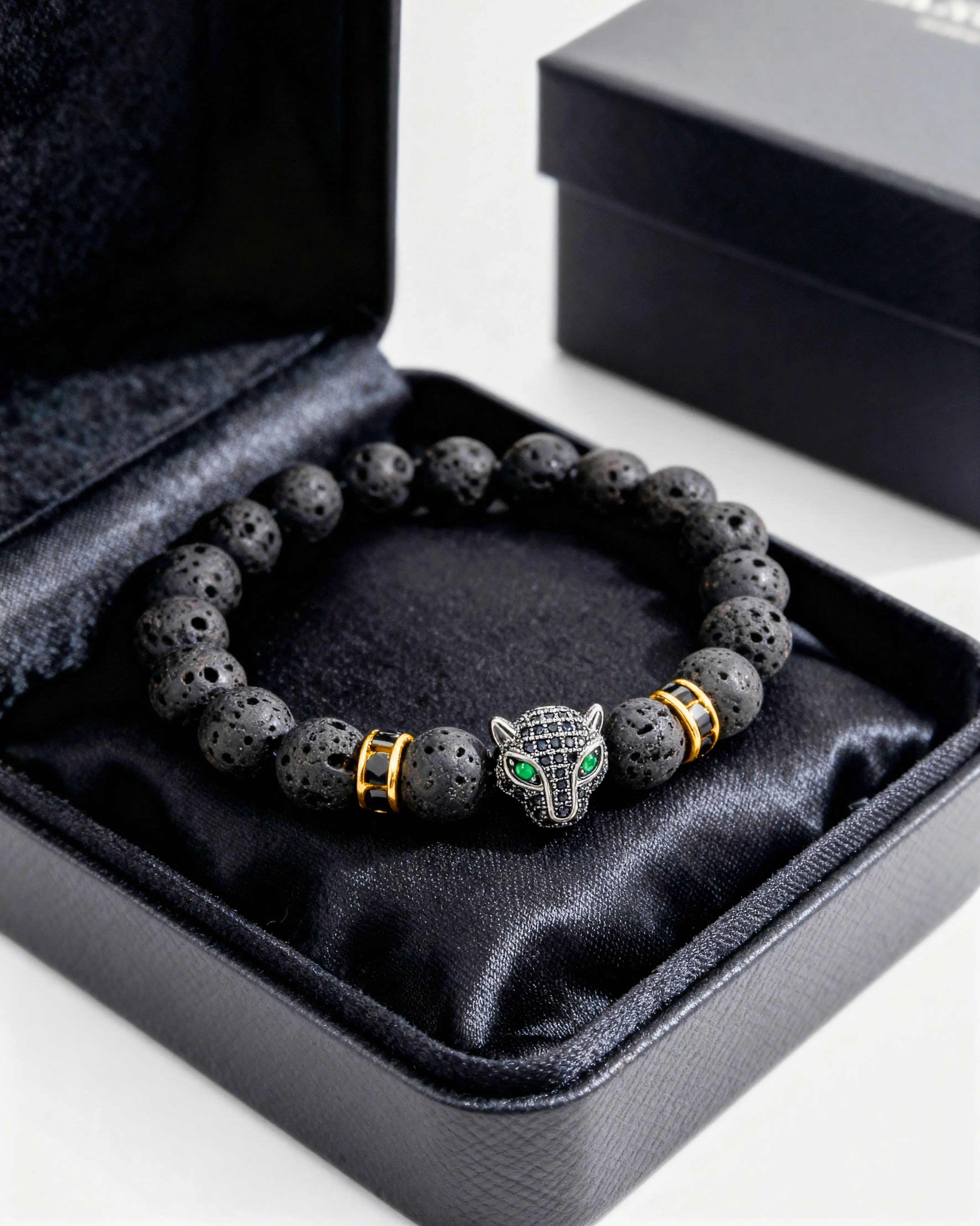 Black Alpha – No sigas la manada. Lidérala.