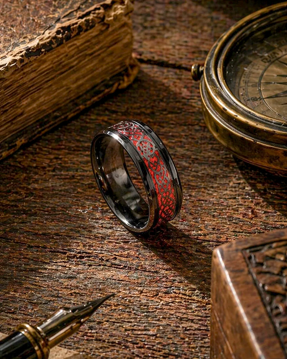 Anillo Dragón Celta – Carbón y Escarlata