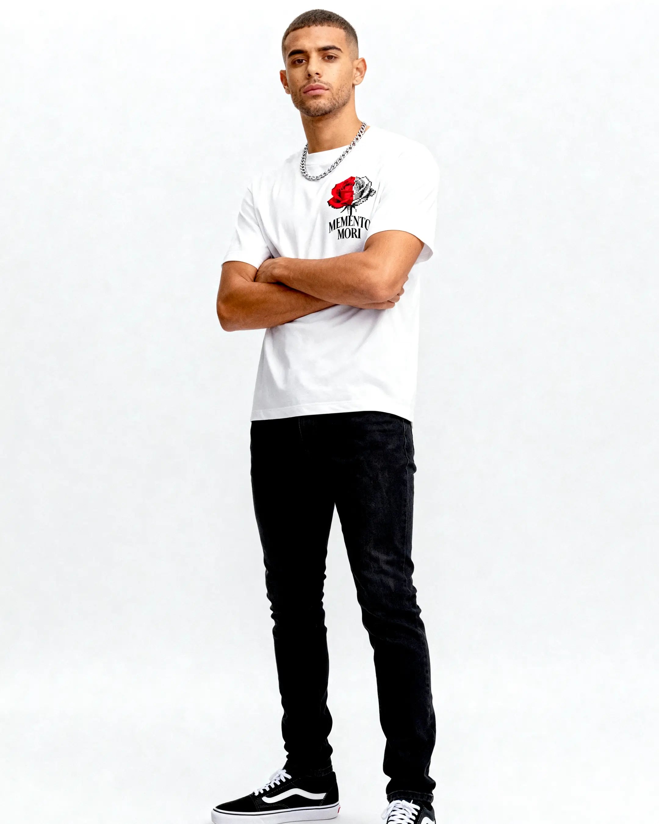 Playera Memento Mori – Calavera Glitch