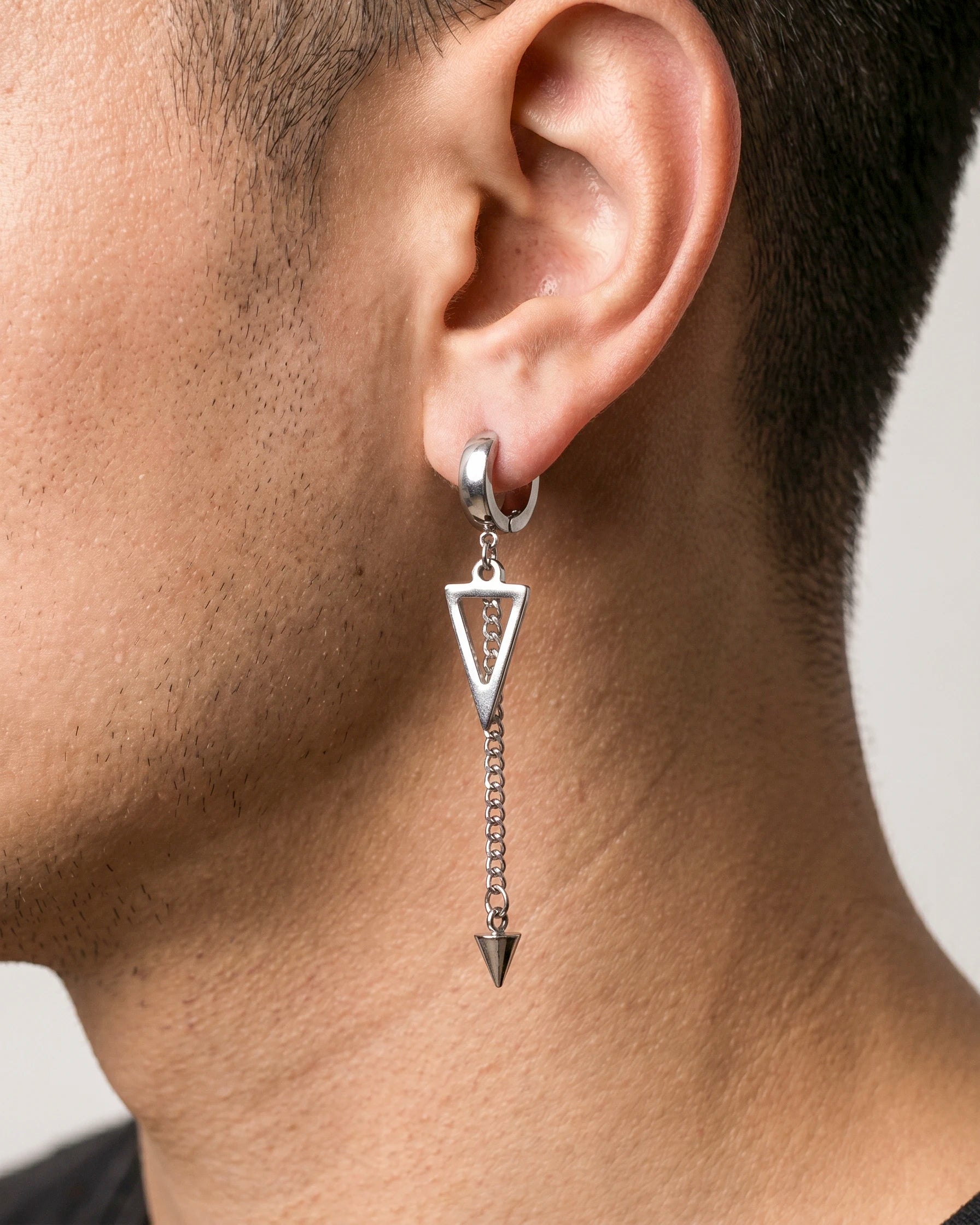 Arete Triángulo con Cadena