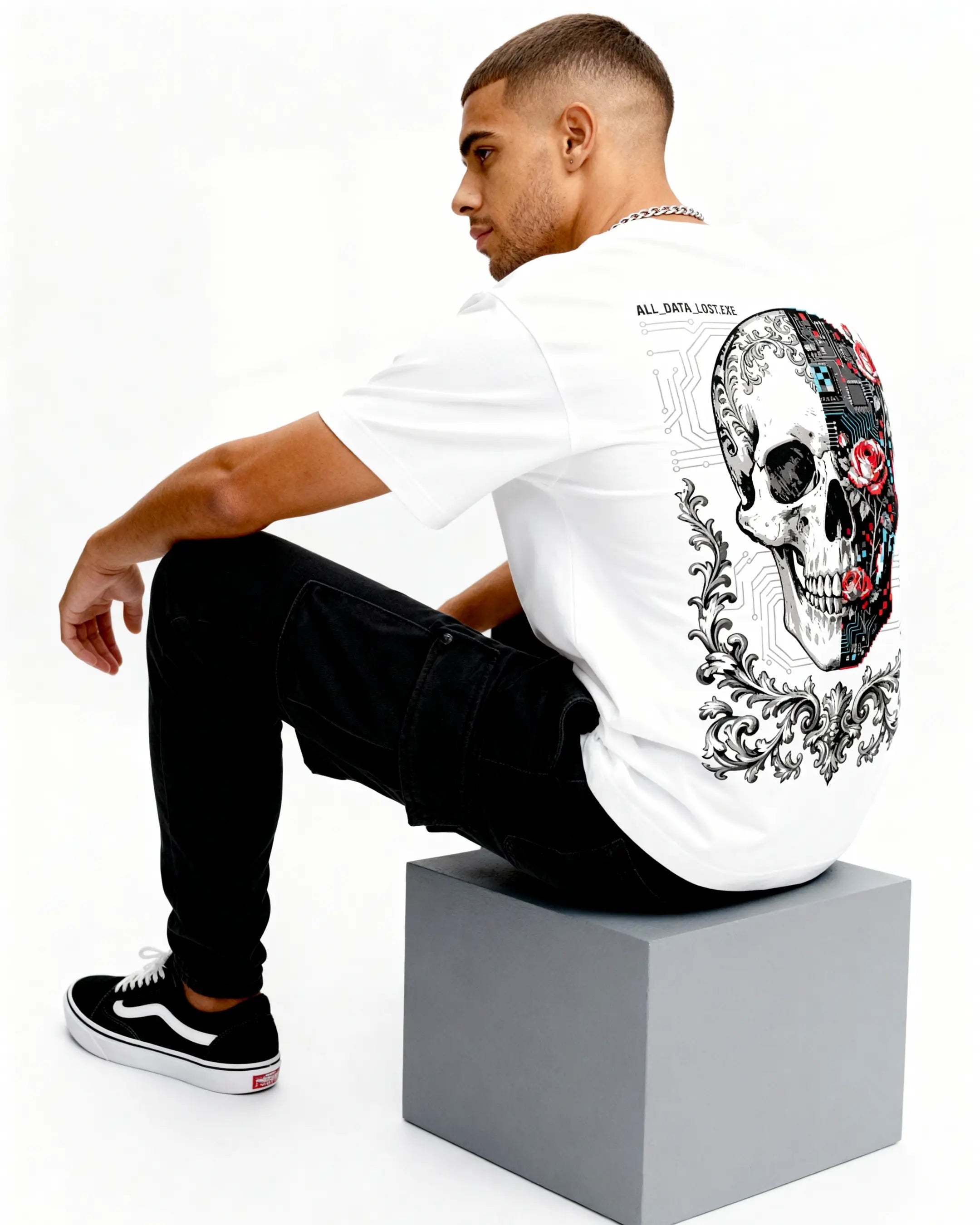 Playera Memento Mori – Calavera Glitch