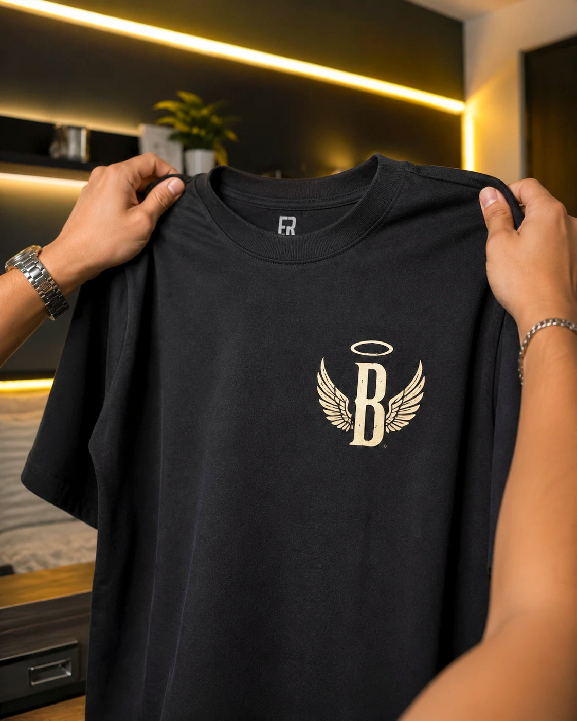 Playera Bendecido – Me Cuidan Desde Arriba