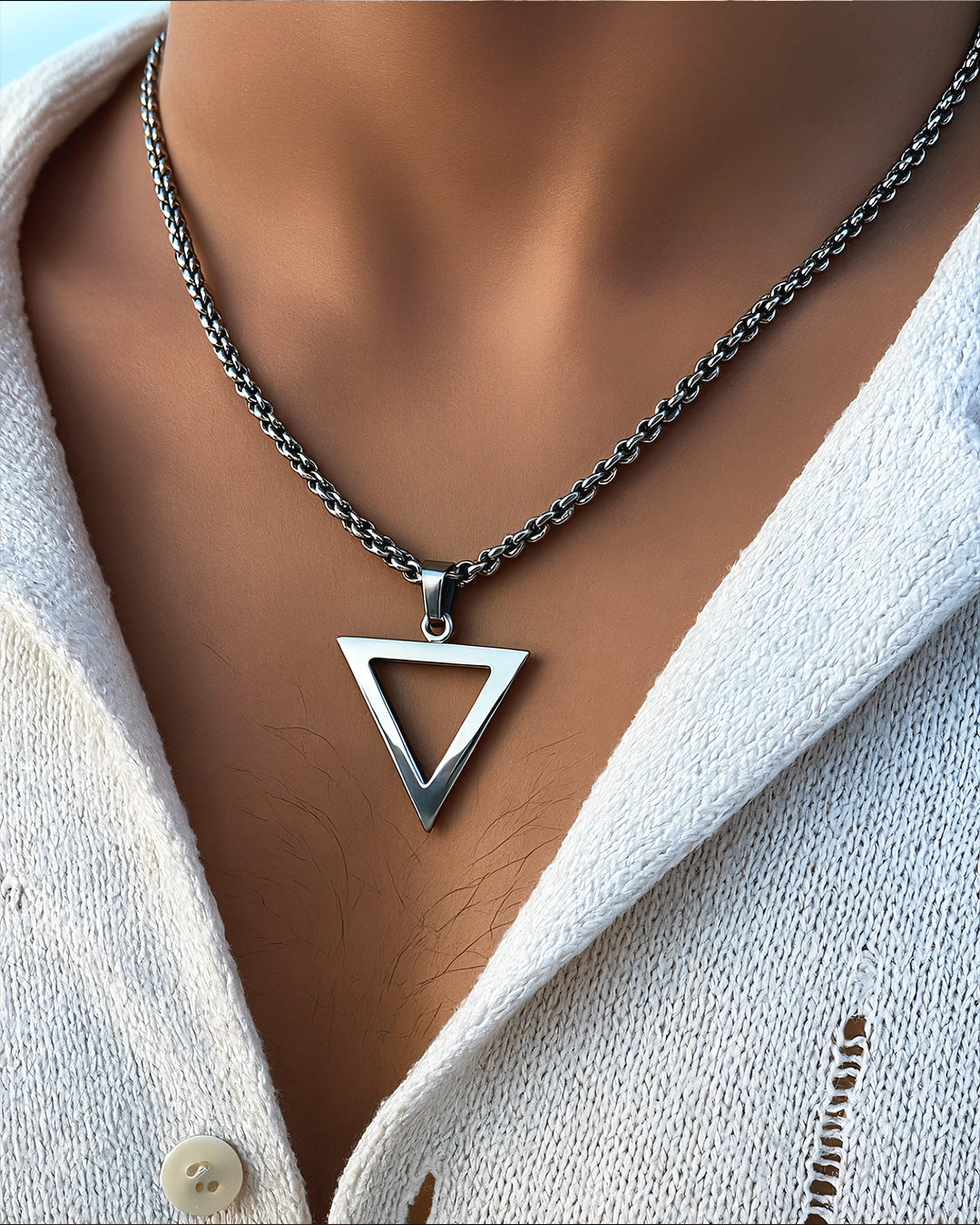 Collar Delta Δ
