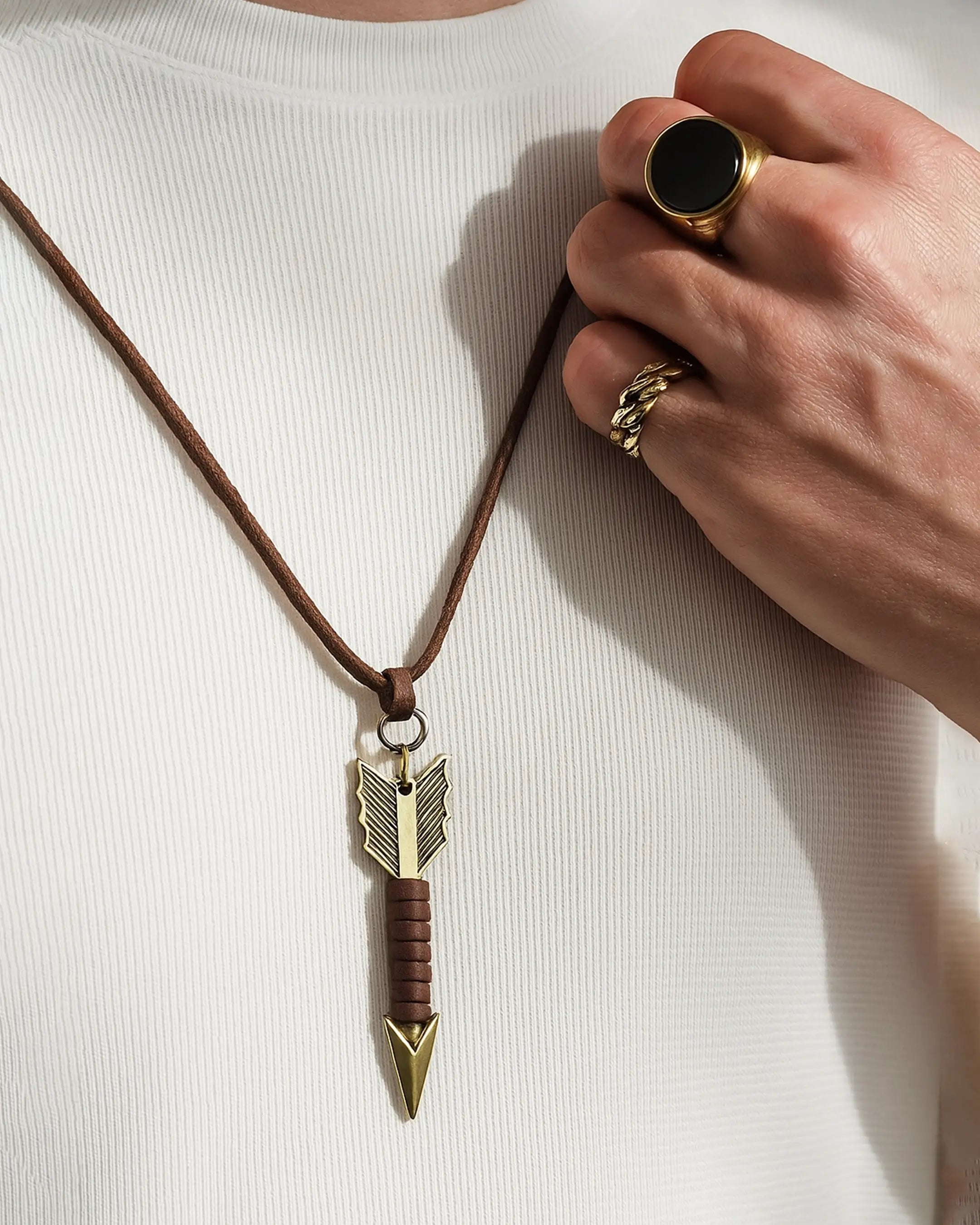 Collar Arrow