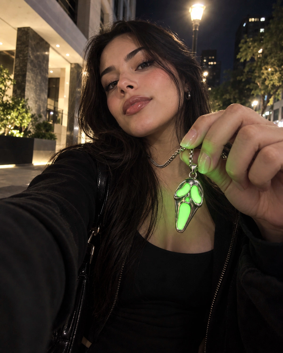 Collar Ghostface – Brilla en la Oscuridad