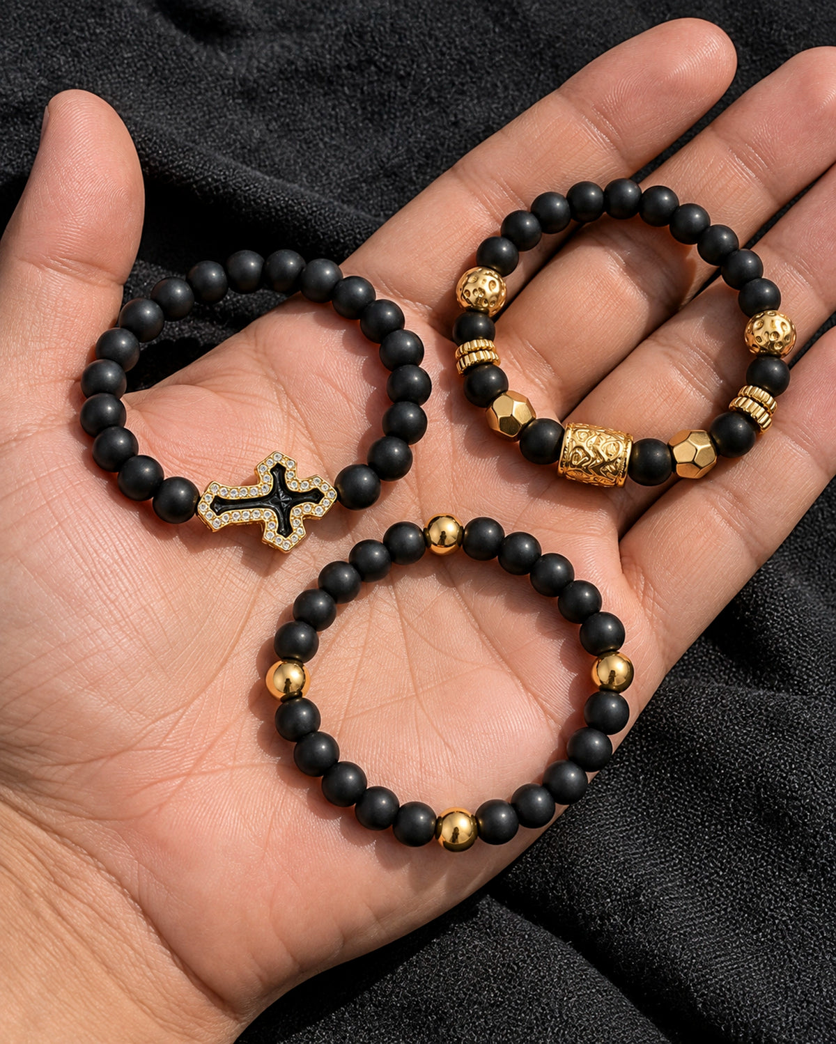 Set 3 Pulseras Cruz – Negro y Dorado