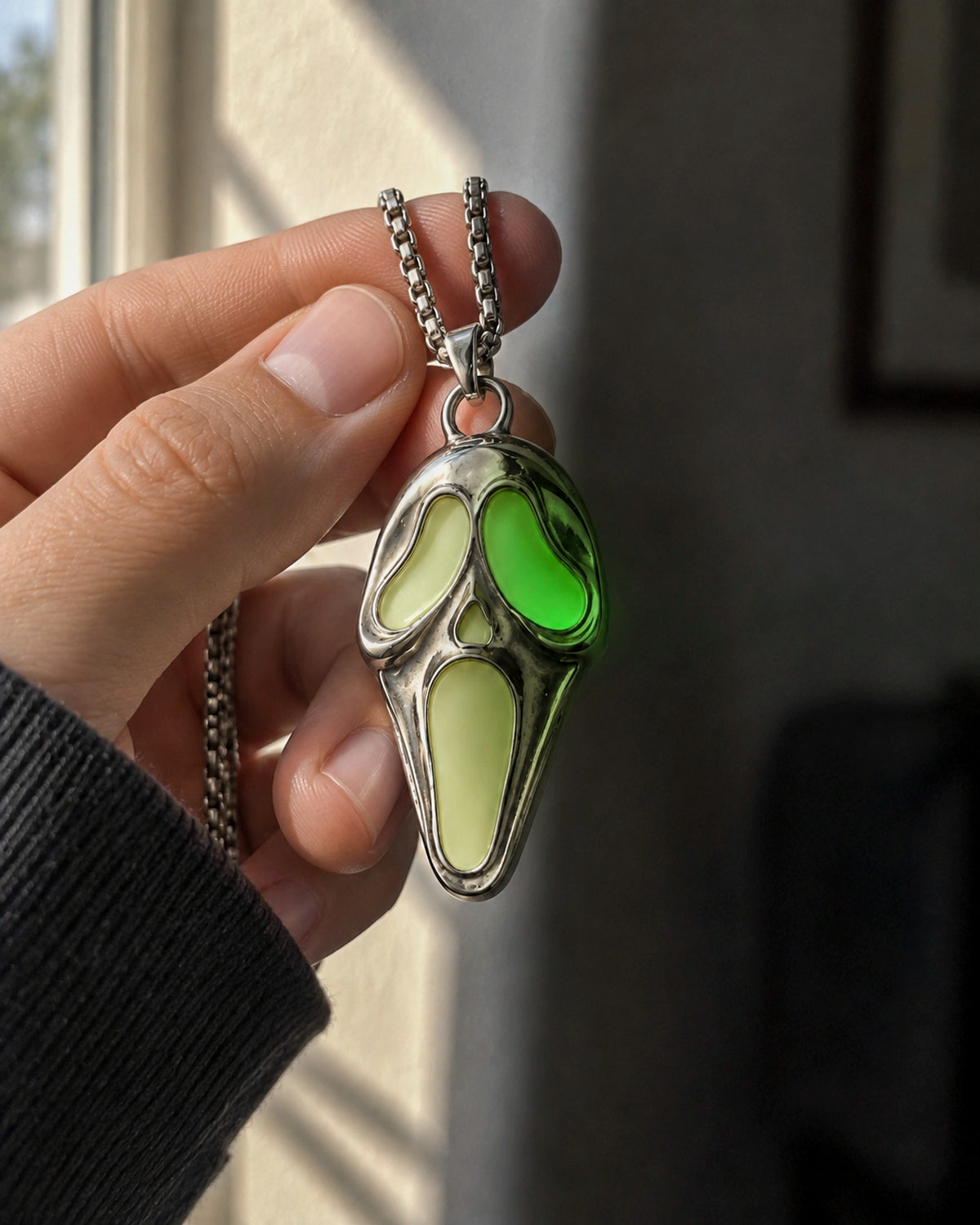 Collar Ghostface – Brilla en la Oscuridad