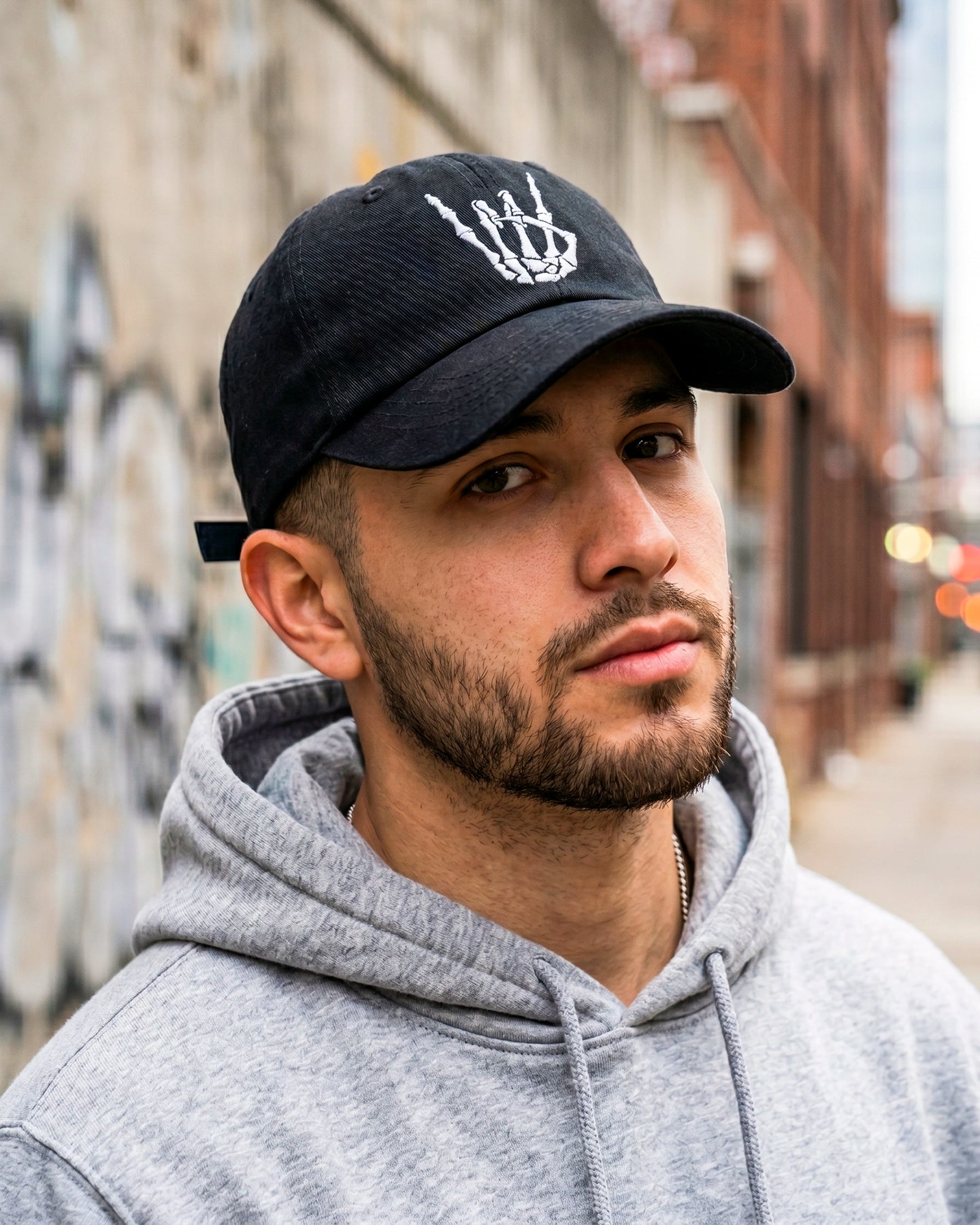 Gorra Urbana – Mano Esqueleto