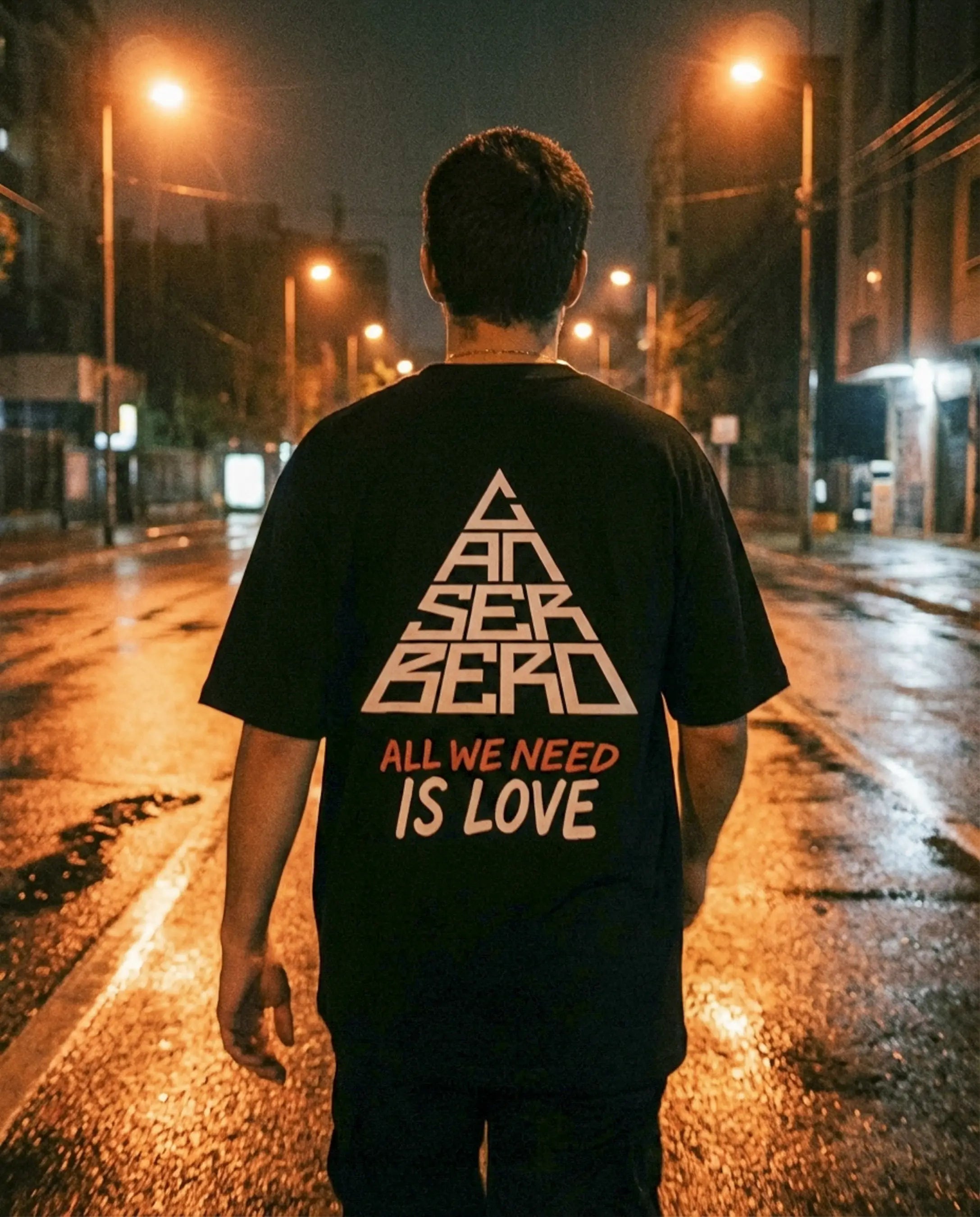 Playera All We Need Is Love – Canserbero